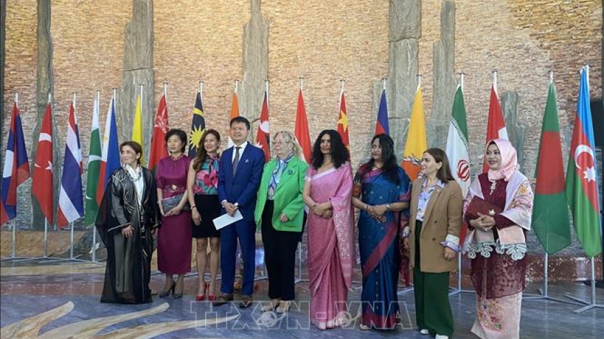 Vietnamese mission in Geneva attends Asian Harvest Festival